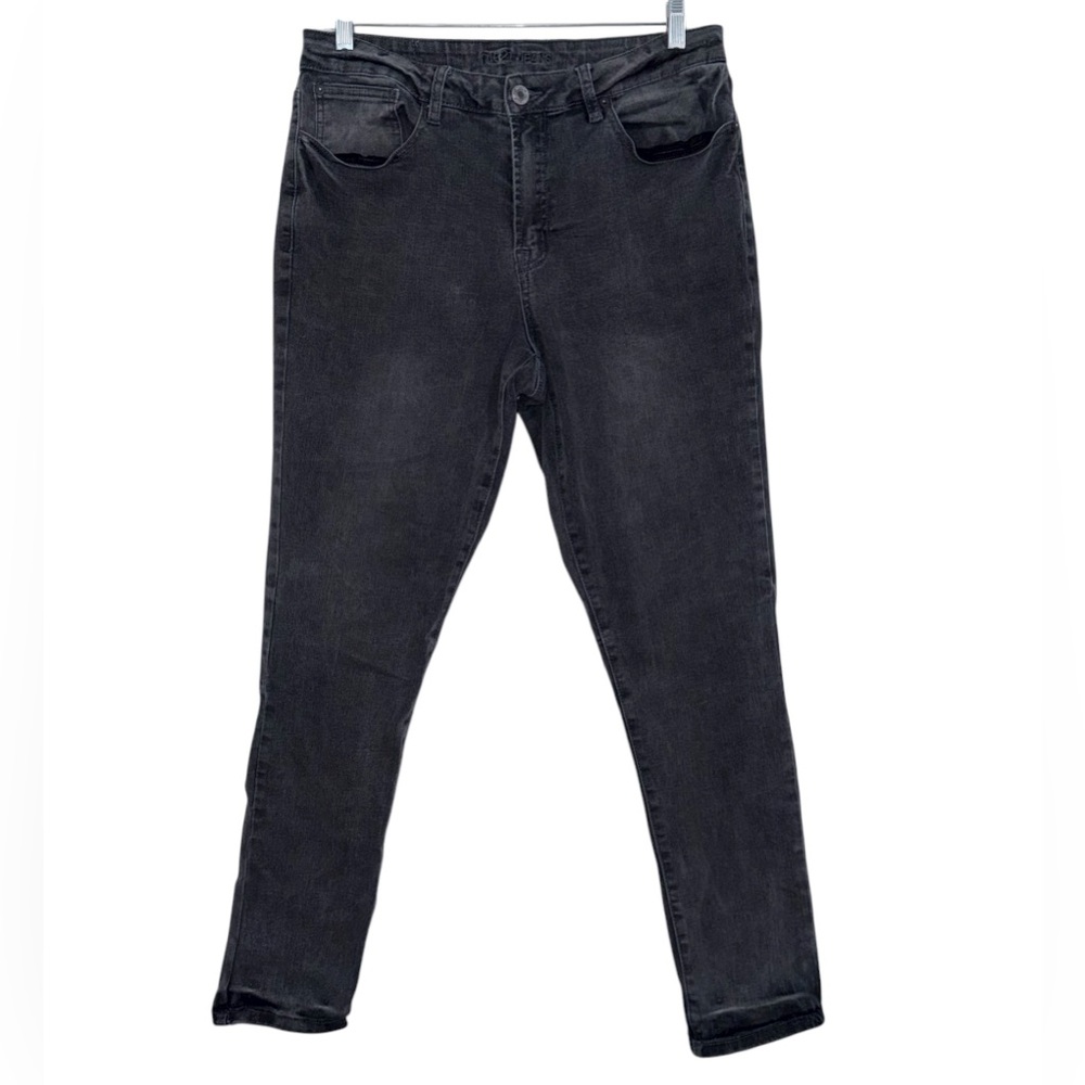 Rue 21 supreme flex black fade jeans size 34/32